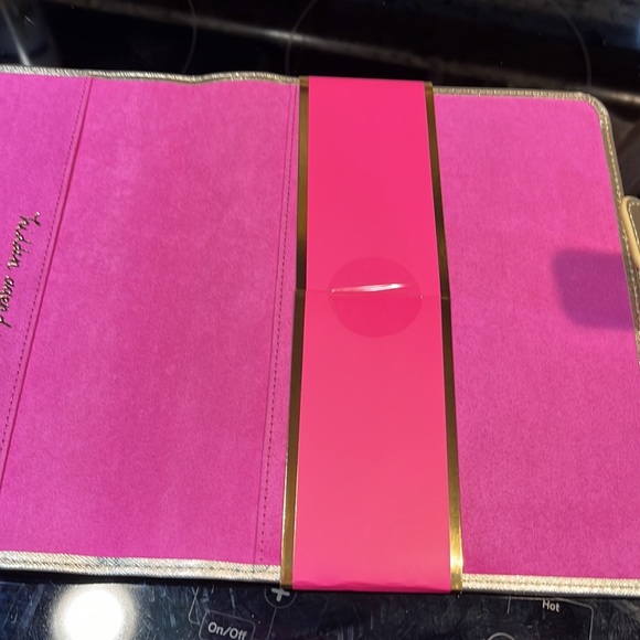 Lily Pulitzer Agenda Folio - Picture 5 of 12